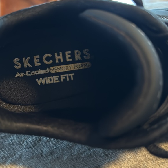 Sketchers Womens Street UNO Lace Up Sneaker. size 8 Wide. Like New Condition - Picture 13 of 14